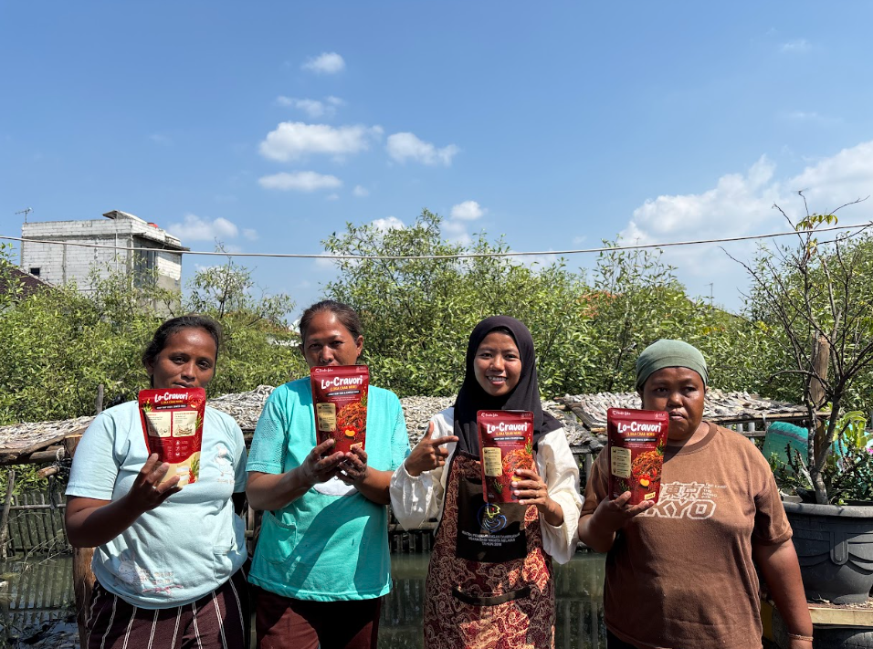 From Pufferfish to Empowering the Wives of Fishermen in Eretan Kulon